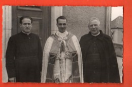 TRW-43 Carte-Photo 1ère Messe Du Chanoine Marcel Heimoz Avec Le Curé Perrin à Droite,1950  Bulle Glasson Non Circ - Bulle