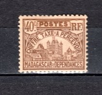 MADAGASCAR  TAXE  N° 13   NEUF AVEC CHARNIERE  COTE 0.60€     PALAIS ROYAL - Impuestos