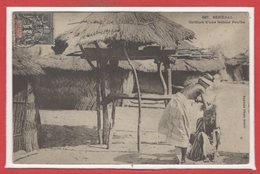 METIERS - COIFFEURS - Sénégal --  Coiffure D'une Femme Peulhe - Artesanal