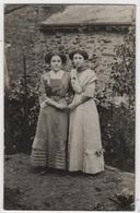 Carte Photo Couple Femmes Belles Robes Mode - Moda