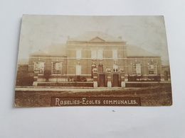 40373  -   Roselies écoles Communales  Carte Photo - Aiseau-Presles