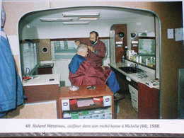 ROLAND METAIREAU, COIFFEUR DANS SON MOBIL-HOME A MALVILLE (44), 1988 - 500 EX./ ETAT NEUF - Autres & Non Classés