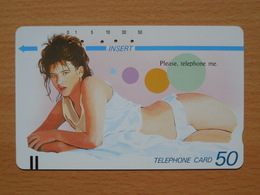 Japon Japan Free Front Bar, Balken Phonecard / 110-9790 / Lady In Underwear - Personaggi