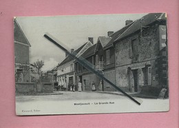 CPA  -  Montjavoult - La Grande Rue - Montjavoult
