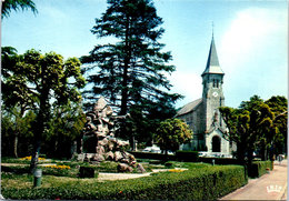 23 DUN LE PALESTEL - L'église Et Le Square - Dun Le Palestel