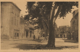 6 Marignane La Place De La Republique - Marignane