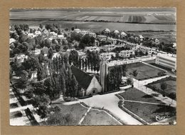 CPSM Dentelée - TAVAUX-CITES (39) - Vue Aérienne Du Quartier De L'Eglise En 1956 - Tavaux