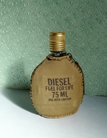 Flacon "DIESEL FUEL FOR LIFE " De DISEL Eau De Toilette Pour Homme  75 Ml Avec Son Habit (VIDE) - Bottles (empty)