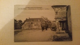 B3/ L'hôtellerie Des Trois- Piliers -la Place - La Chèze