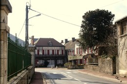 Pontlevoy (41)- Rue De Montrichard (Edition à Tirage Limité) - Autres Communes