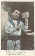 Jeune Garçon Messager En Costume Marin Cette Carte Vous Portera Toute Mon Affection - Cartes Humoristiques