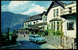 Ref 1279 - Postcard - Estate Car Outside The Coventers Inn - Aberfoyle Perthshire - Perthshire