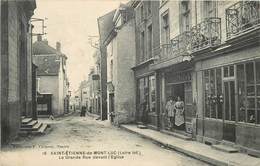 SAINT ETIENNE DE MONT LUC - La Grande Rue Devant L'église. - Saint Etienne De Montluc