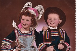 LA BRETAGNE - Enfants De PONT-AVEN ( Finistère) - Costumes