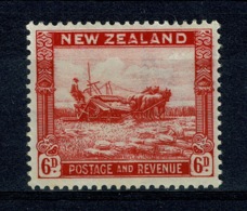 Ref 1282 - New Zealand 1942 KGVI - 6d SG 585c Perf 14.5 X 14 Mint Stamp - Ongebruikt