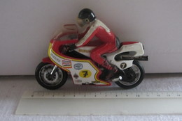 Matchbox K81-1 Suzuki 1980 - Moto