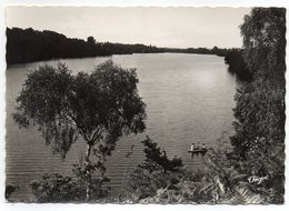 CPSM    87     BESSINES SUR GARTEMPE     LE LAC DE SAGNAT - Bessines Sur Gartempe