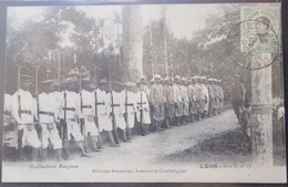 Laos Miliciens Cpa Timbrée Collection Raquez Militaria - Laos