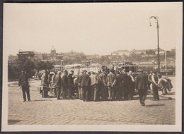 Cca 1930 Mi Történt? Jelzés és Felirat Nélküli Fotó Kinszki Imre (1901-1945) Hagyatékából, 6x8,5 Cm - Other & Unclassified