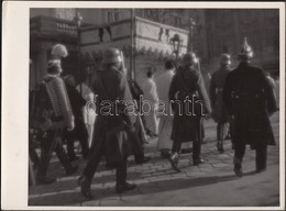 Cca 1940 Csík Ferenc (1894-1984): Körmenet, Jelzés Nélküli Vintage Fotóművészeti Alkotás A Szerző Hagyatékából, 17x21 Cm - Other & Unclassified