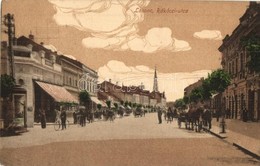 T2/T3 Losonc, Lucenec; Rákóczi Utca, üzletek, Férfi Kerékpárral. Kiadja Bicskei Zoltán / Street View With Shops, Man Wit - Unclassified