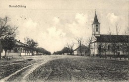 T2 1915 Dunabökény, Bukin, Mladenovo; Utcakép, Templom. Kiadja Adolf Németz, Kaufmann / Street View With Church - Unclassified