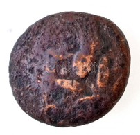 Boszporosz Kr. E. ~IV-III. Század Bronzpénz (1,66g) T:3
Bosporos ~4th-3rd Century BC Bronze Coin (1,65g) C:F - Sin Clasificación