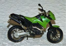 MAISTO MOTOCROSS 1/18 DUKE KTM TBE - Moto