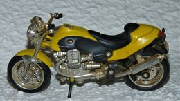 MAISTO MOTO 1/18 GUZZI VIDCENTAURO TBE - Moto