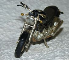 MAISTO MOTO 1/18 DUCATI NOIRE TBE - Motorcycles