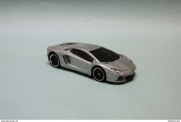 Hot Wheels - LAMBORGHINI AVENTADOR LP 700-4 - 2012 New Models HOTWHEELS 1/64 - HotWheels