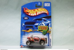 Hot Wheels - MOTO-CROSSED - 2002 First Editions - Collector N°43 - Race & Win Card HOTWHEELS US Long Card 1/64 - HotWheels