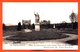 CPA 52 Abbaye De Septfontaines " Le Jardin Français " - Statue De Saint Expédit - Prauthoy