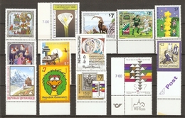 Autriche 2000 - Petit Lot De 13 MNH - Cavalcade Des Sorcières - Saint Malachie - Europa - Horticulture - Football - Vrac (max 999 Timbres)