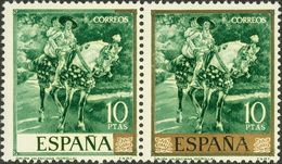 **1575(2). 1964. 10 Pts Verde Y Oro, Pareja. Un Sello Variedad FALTA PARCIAL DEL COLOR ORO. MAGNIFICO Y RARISIMO. Cert.  - Autres & Non Classés