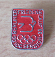 Allemagne De L'Est / DDR / RDA - Insigne Sportif Berliner Friedenslauf'85 - Emblème Jeux Olympiques - TBE - Professionals/Firms