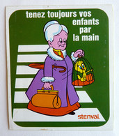 AUTOCOLLANT STENVAL TITI ET LA PREVENTION ROUTIERE N°10 1976 - Stickers