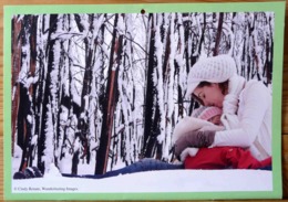 FEMME BEBE AU SEIN ALLAITEMENT DANS LA NEIGE BREASTFEEDING PAR CINDY RENATE MATERNITE SEINS NUS TETEE - Ethnics