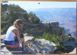 FEMME BEBE AU SEIN ALLAITEMENT USA GRAND CANYON PHOTO FRANCESCA WOODBURN BREASTFEEDING MATERNITE SEINS NUS TETEE - Ethniques, Cultures