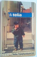 Child Using Phone 30 Units - Schweden