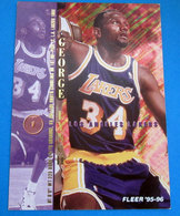 GEORGE LYNCH  CARDS NBA FLEER 1996 N 302 - Other & Unclassified