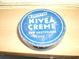 Old Tin Box  Original Nivea Creme Zur Hautpflege Tvornica Neva Zagreb - Boîtes/Coffrets