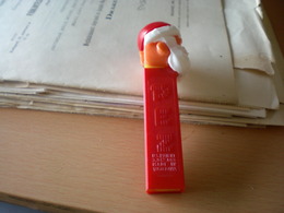 Pez - Old Pez Figure, Yugoslavia,   US Patent 3 942 683 - Pez