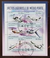 MOZAMBIQUE, Avions, Avion Feuillet 6 Valeurs émis 2013. Bloc Oblitéré, Used - Flugzeuge