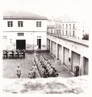 MINI-PHOTO---GENDARMERIE-NATIONALE---motorisée--voir 2 Scans - Beroepen