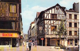 76 - ROUEN ( Commerces ) Voie Piétonne Rue Des Carmes Et Maisons à Colombage - CPM Grand Format - Seine Maritime - Rouen