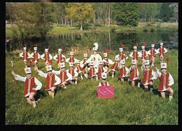 Cpm 8019905 Majorettes Les Gym's Girls Parade De Beuvraignes - Beuvraignes