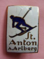 INSIGNE  SKI SAINT ANTON ARLBERG MONTAGNE SPORT HIVER AUTRICHE - Winter Sports