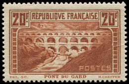 ** EMISSIONS DU XXème SIECLE - 262   Pont Du Gard, 20f. Chaudron, T IIB, TB - Neufs