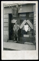 PAKS 1935-40. Cca. Borozó, Fotós Képeslap, Fotó : Trumpek . "bort Iszik A Magyar Nem Pediglen Vizet"  /  Wine Parlor Pho - Ungheria